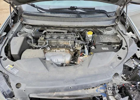 2020 Jeep Cherokee Latitude Plus z USA, uszkodzony, nr VIN 1C4PJLLB5LD556571